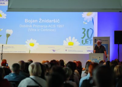 Zgodba o treh desetletjih TVU
